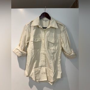 Like new!! Tilley Endurables button up adventure top in cream/pale yellow XS